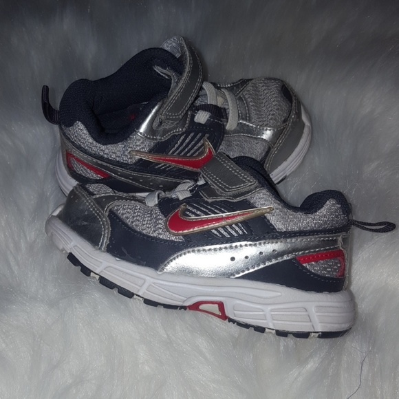 Nike Other - Boy's Nike size 7c blue/silver